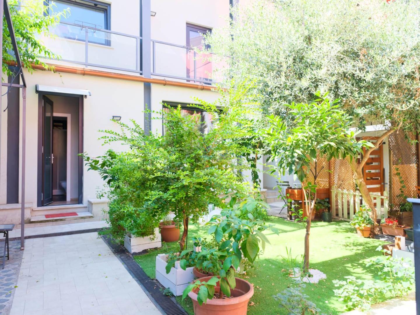 Il Giardino Dell'Argano Rosso — Foto 1